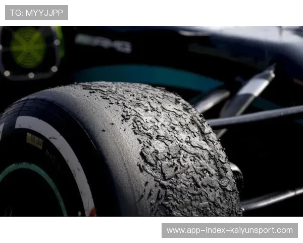 F1轮胎策略博弈：耐久与速度的赛中抉择点