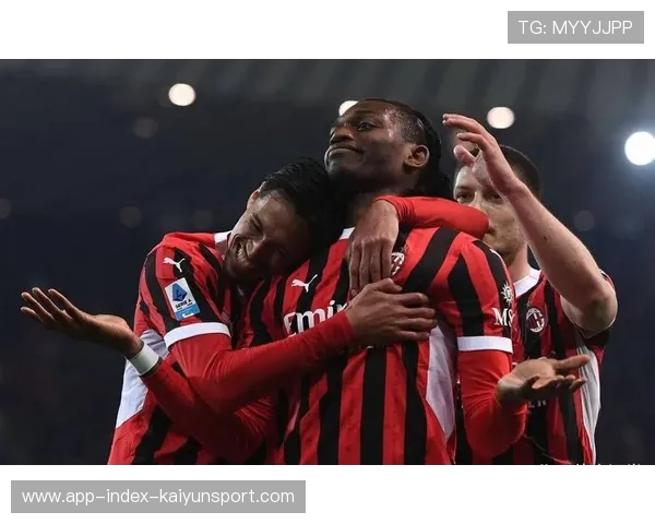 AC米兰边路球员在对阵强敌时表现出色