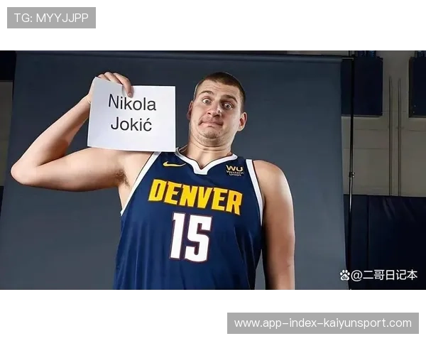 约基奇篮下假动作迷惑防守，掘金再添关键两分